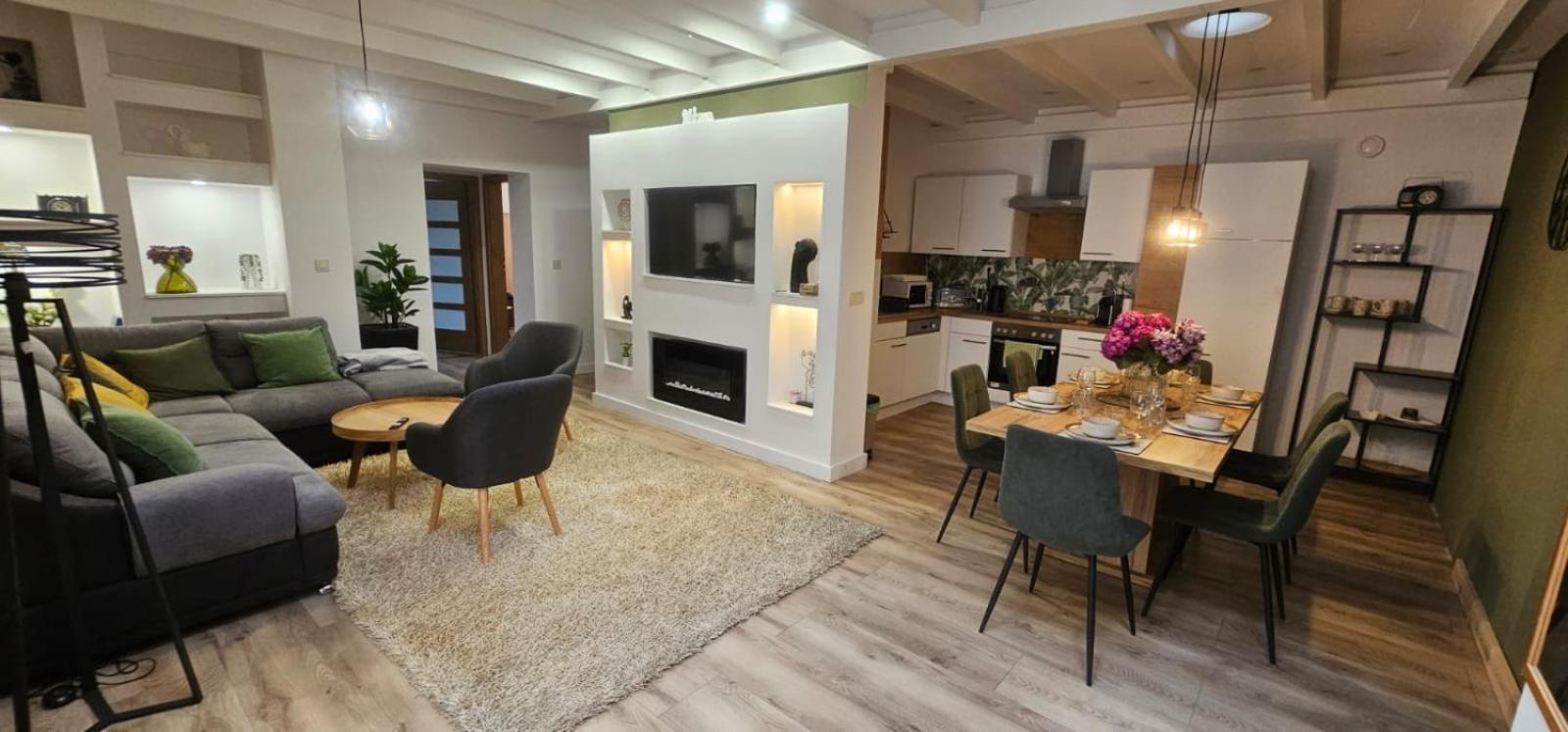 Peterfia Boutique Apartments Дебрецен Экстерьер фото